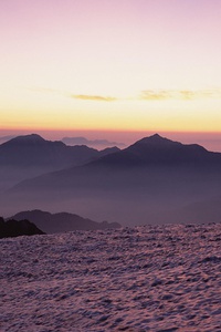 西班牙队在欧预赛中不败战绩，领跑积分榜